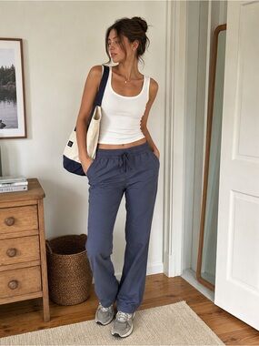 L.L.Bean Lightweight Stretch Pants Elastic Waist Travel Hiking Pants S Petite